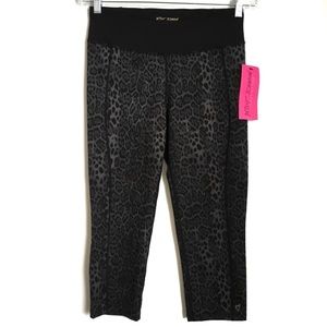 Betsey Johnson Performance Cropped Legging NWT $54